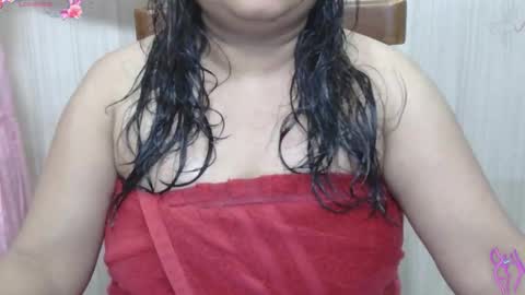 Snapshot of we_are_indian chatting on 09.10.25 khushiwife kabirhubby kavyasexy gf online show from 09.10.25
