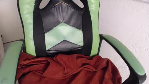 Snapshot of we_n_you chatting on 11.05.25 Trixie 3 online show from 11.05.25