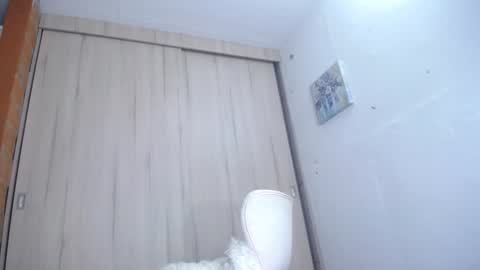 Snapshot of we_we77 chatting on 12.19.24 we_we77 online show from 12.19.24