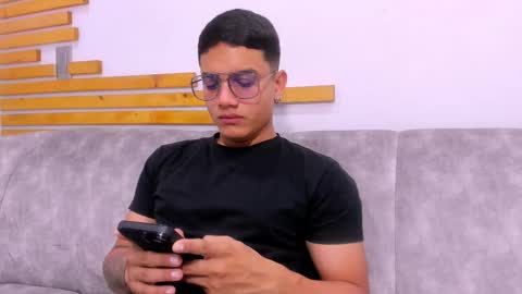 Jhonny Dick  his neighbors. online show from 10.03.25