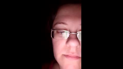 Snapshot of webgirl2 chatting on 12.10.24 Marina online show from 12.10.24