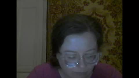 Snapshot of webgirl2 chatting on 09.30.25 Marina online show from 09.30.25
