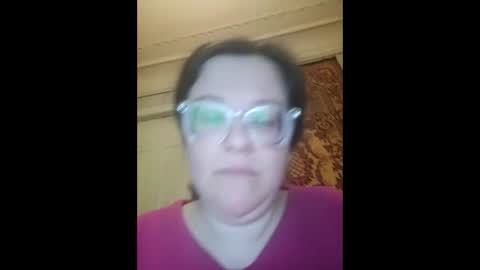 Snapshot of webgirl2 chatting on 11.20.25 Marina online show from 11.20.25