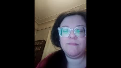 Snapshot of webgirl2 chatting on 12.01.25 Marina online show from 12.01.25