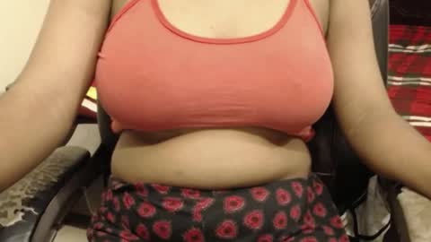 Snapshot of webshowxxx chatting on 09.18.25 mina online show from 09.18.25