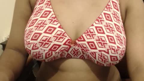 Snapshot of webshowxxx chatting on 09.25.25 mina online show from 09.25.25