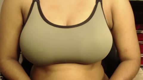 Snapshot of webshowxxx chatting on 10.25.25 mina online show from 10.25.25