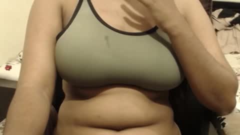 Snapshot of webshowxxx chatting on 11.04.25 mina online show from 11.04.25