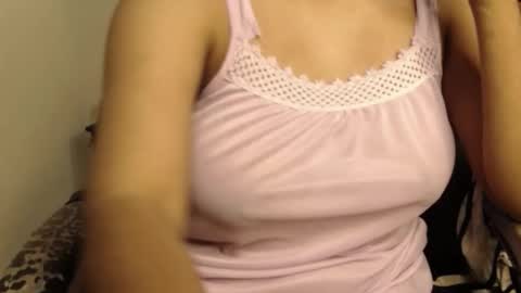 Snapshot of webshowxxx chatting on 11.18.25 mina online show from 11.18.25