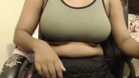 Snapshot of webshowxxx chatting on 11.29.25 mina online show from 11.29.25