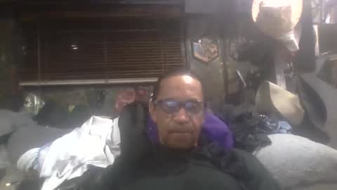 Snapshot of wellsparked chatting on 11.16.25 wellsparked online show from 11.16.25