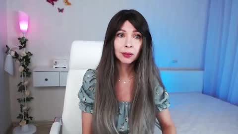 Snapshot of wendifoster chatting on 12.09.24 Wendi Foster online show from 12.09.24