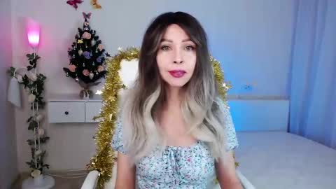 Snapshot of wendifoster chatting on 12.25.24 Wendi Foster online show from 12.25.24