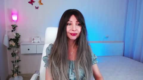 Snapshot of wendifoster chatting on 01.23.25 Wendi Foster online show from 01.23.25