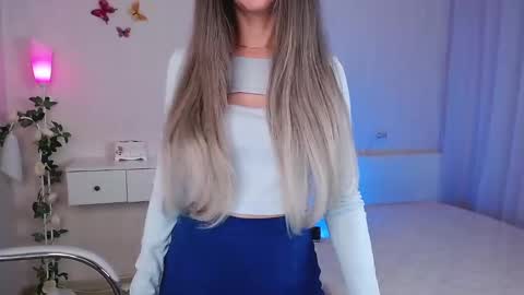 Snapshot of wendifoster chatting on 02.05.25 Wendi Foster online show from 02.05.25