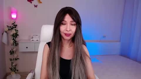 Snapshot of wendifoster chatting on 02.07.25 Wendi Foster online show from 02.07.25