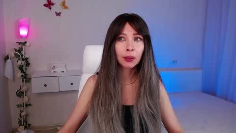 Snapshot of wendifoster chatting on 02.26.25 Wendi Foster online show from 02.26.25