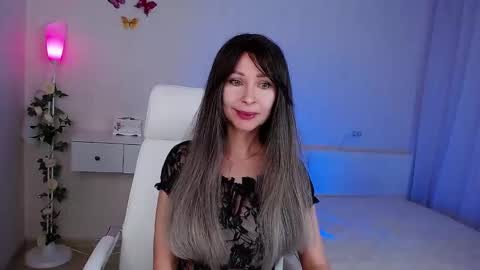 Snapshot of wendifoster chatting on 12.15.25 Wendi Foster online show from 12.15.25