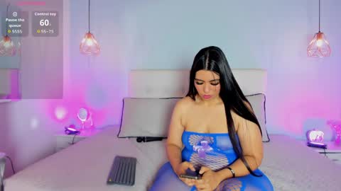 Snapshot of wendolyn_orange69_ chatting on 05.25.26 Wendolyn online show from 05.25.26