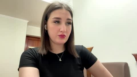 Anna online show from 04.08.26