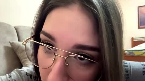 Anna online show from 04.10.26