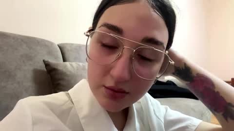 Anna online show from 04.16.26