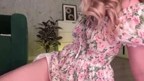 Daisy    online show from 10.03.25