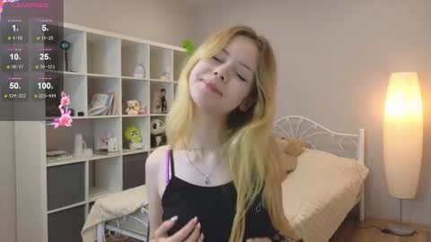 Snapshot of wendy_cutiex chatting on 09.29.25 Wendy online show from 09.29.25