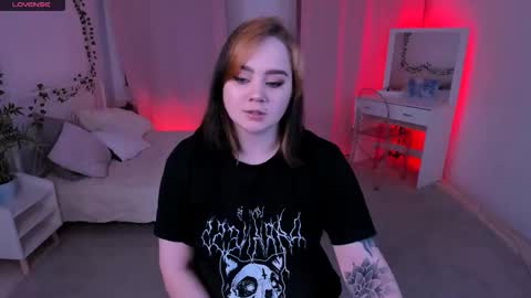 wendyycandy online show from 11.03.25