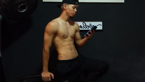 wesley_77 online show from 05.28.26