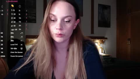 Lana online show from 10.13.25