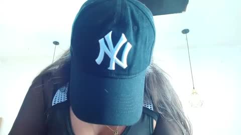 wet_naughty_girl online show from 04.16.26