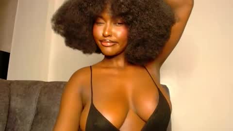 Macey online show from 01.11.25