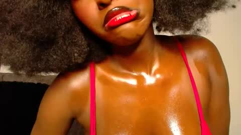 Macey online show from 02.04.25