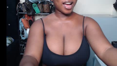 Snapshot of wet_xxpussy55 chatting on 11.07.25 Sonia online show from 11.07.25