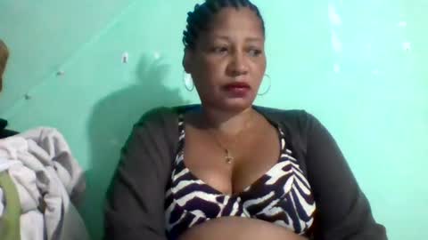 Snapshot of wharda chatting on 06.12.26 wharda online show from 06.12.26