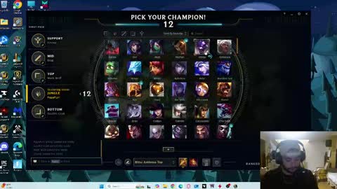 Snapshot of whatsthislol chatting on 09.28.25 whatsthislol online show from 09.28.25