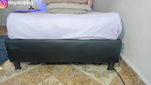 Sara  online show from 10.27.25