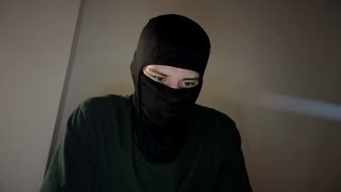 whispero_o online show from 12.18.25