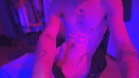 Snapshot of whispersonhickory chatting on 12.19.24 whispersonhickory online show from 12.19.24