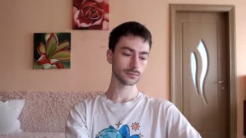 Snapshot of white_sport chatting on 06.13.26 Tom online show from 06.13.26