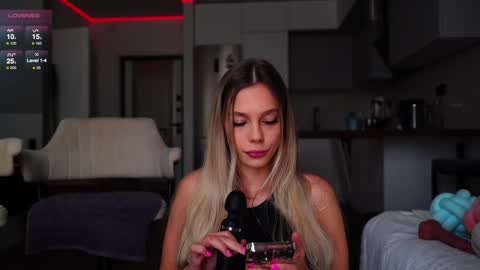 Kate  online show from 01.25.25