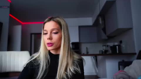 Kate  online show from 02.21.25