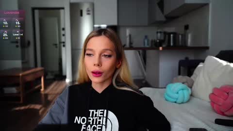 Kate  online show from 02.22.25