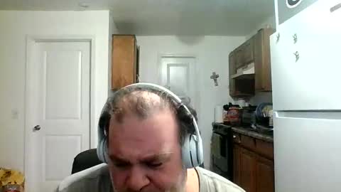 Snapshot of whiteboyguidx chatting on 12.18.25 Tony Floyd online show from 12.18.25