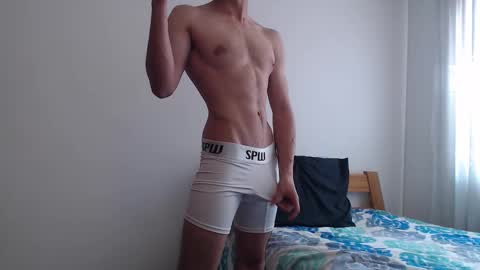 Snapshot of whiteboymask chatting on 09.30.25 Whiteboymask online show from 09.30.25