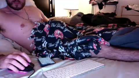 Snapshot of whitebubblebutt44 chatting on 11.17.25 whitebubblebutt44 online show from 11.17.25