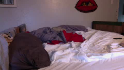 just  str8 stud nut  1000 online show from 12.04.24