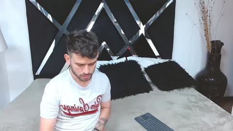 Dylan white online show from 02.05.25