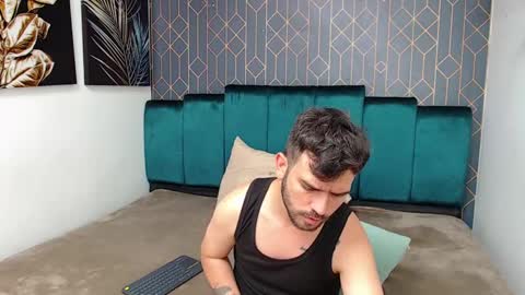 Dylan white online show from 02.10.25